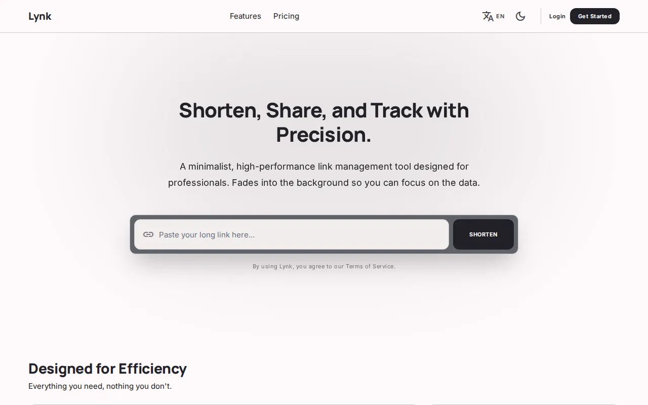 Página de inicio de Lynk: «Shorten, Share, and Track with Precision», con el campo para acortar un enlace.